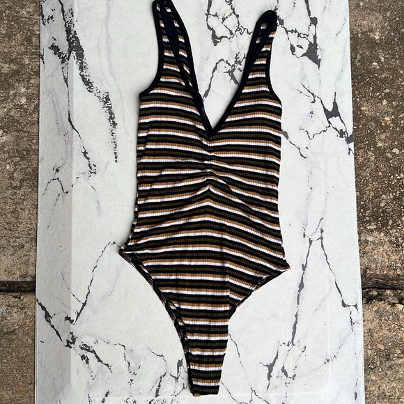 Forever 21 Striped Bodysuit Size small. - Picture 5 of 6